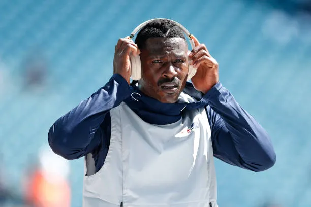 miami-florida-wide-receiver-antonio-brown-of-the-new-england-patriots-warms-up-prior-to-the