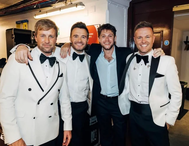 westlife-with-niall-horan-v0-rwydxchyl5yf1